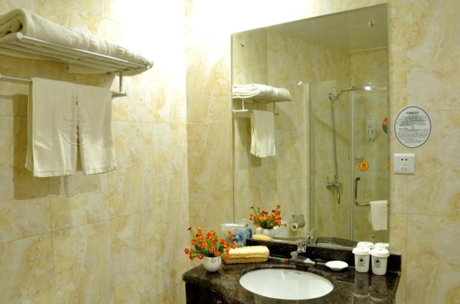 Greentree Inn Henan Qinyang Middle Huaifu Road Express Hotel Exterior foto