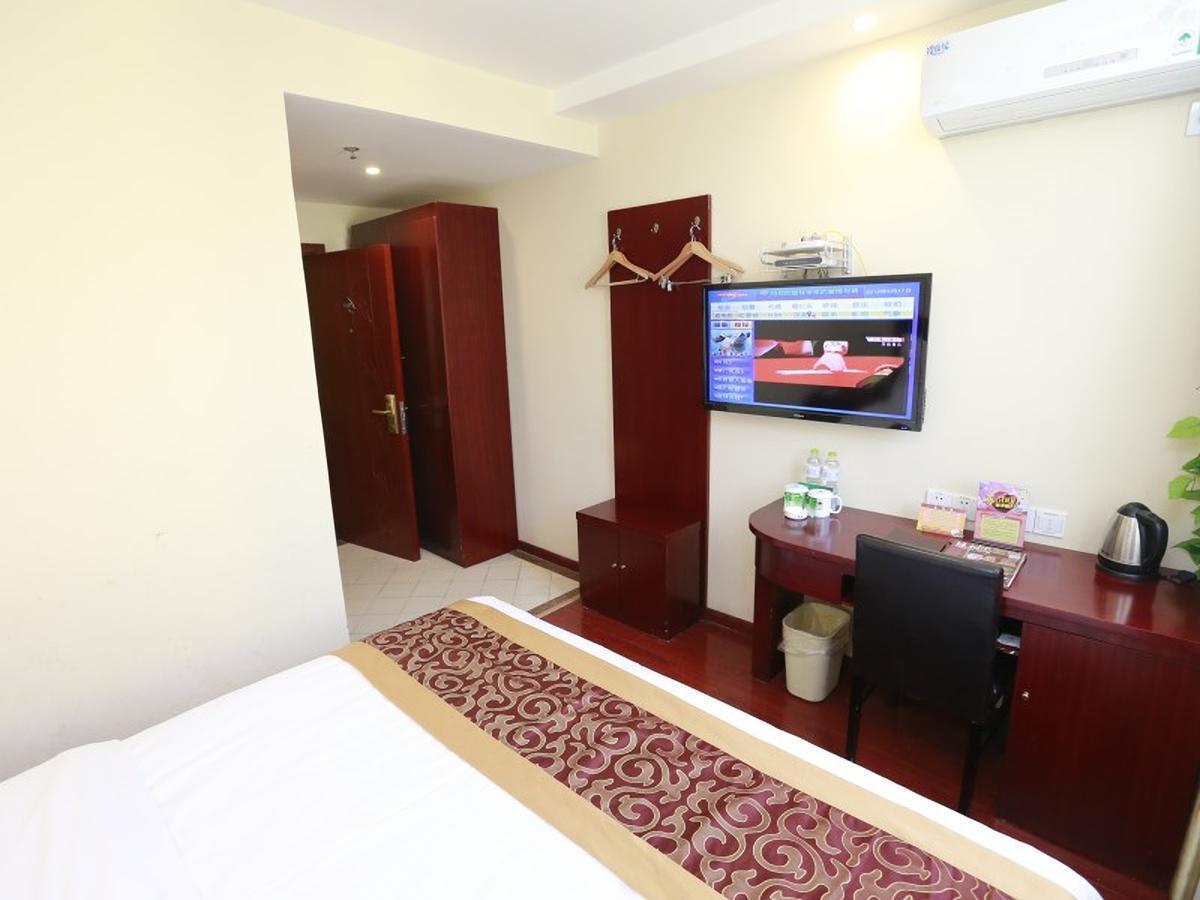 Greentree Inn Henan Qinyang Middle Huaifu Road Express Hotel Exterior foto